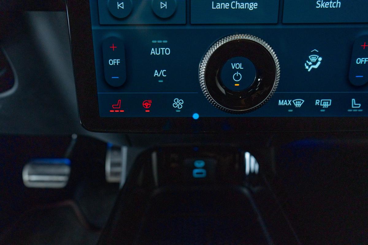 ford-mustang-2023-eletrico-500cc