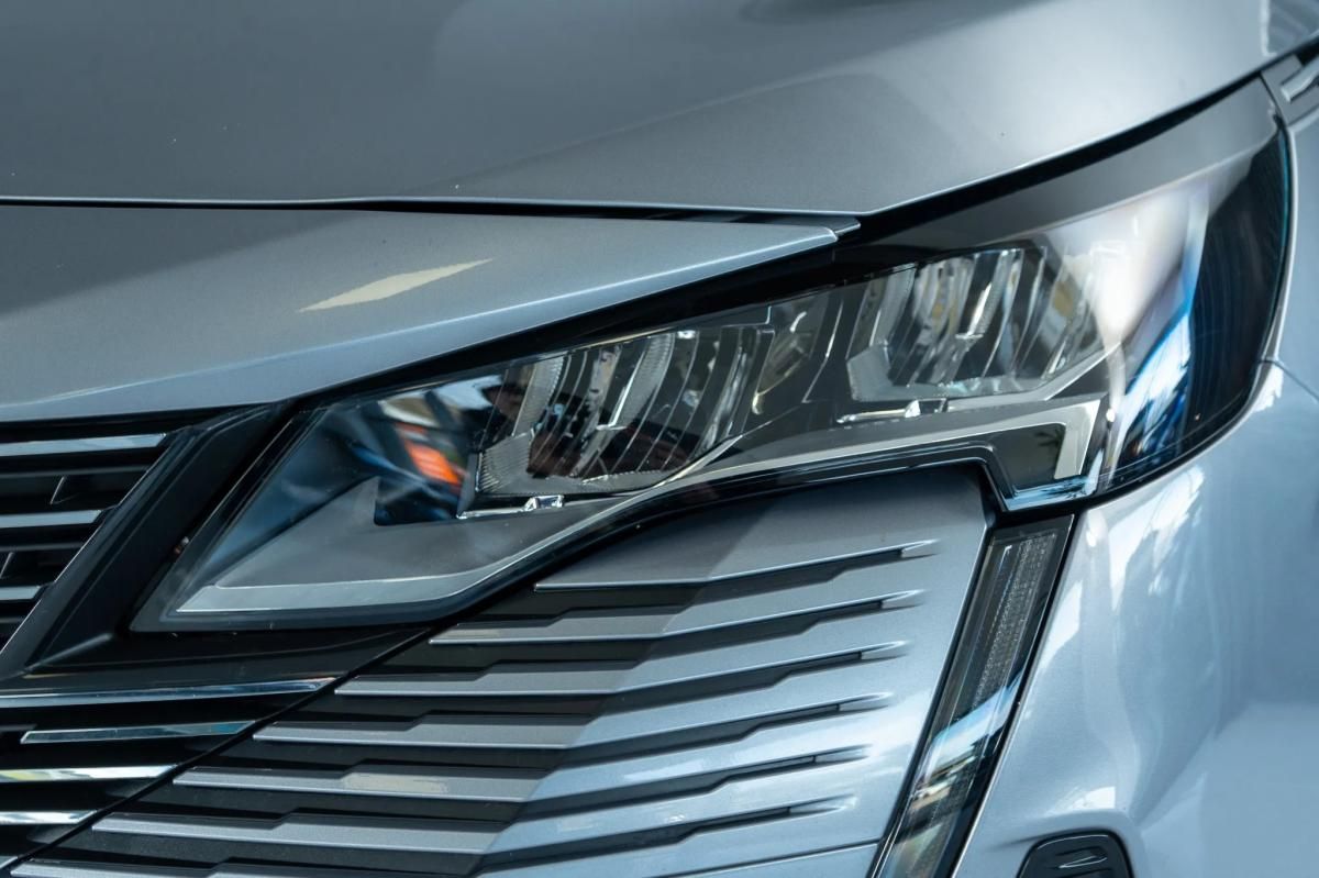 peugeot-3008-2022-hibrido-a-gasolina-1598cc