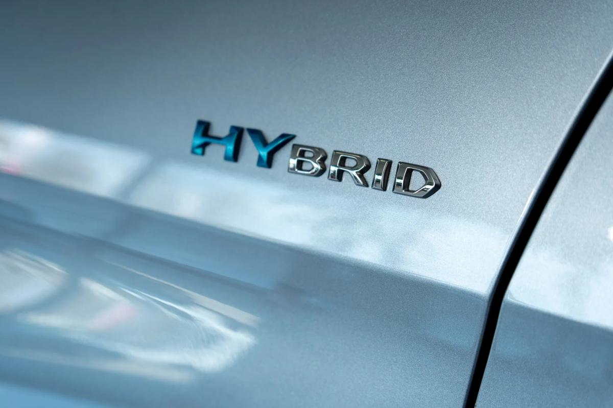 peugeot-3008-2022-hibrido-a-gasolina-1598cc