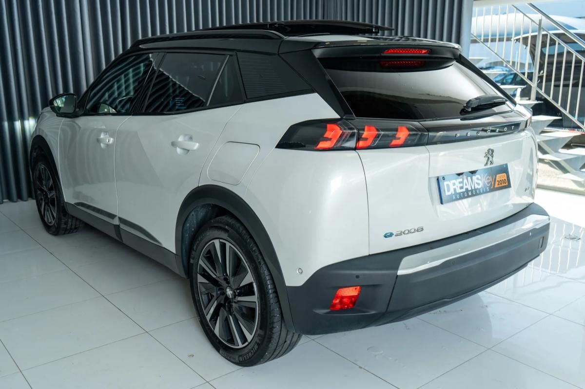 peugeot-2008-2020-eletrico-500cc