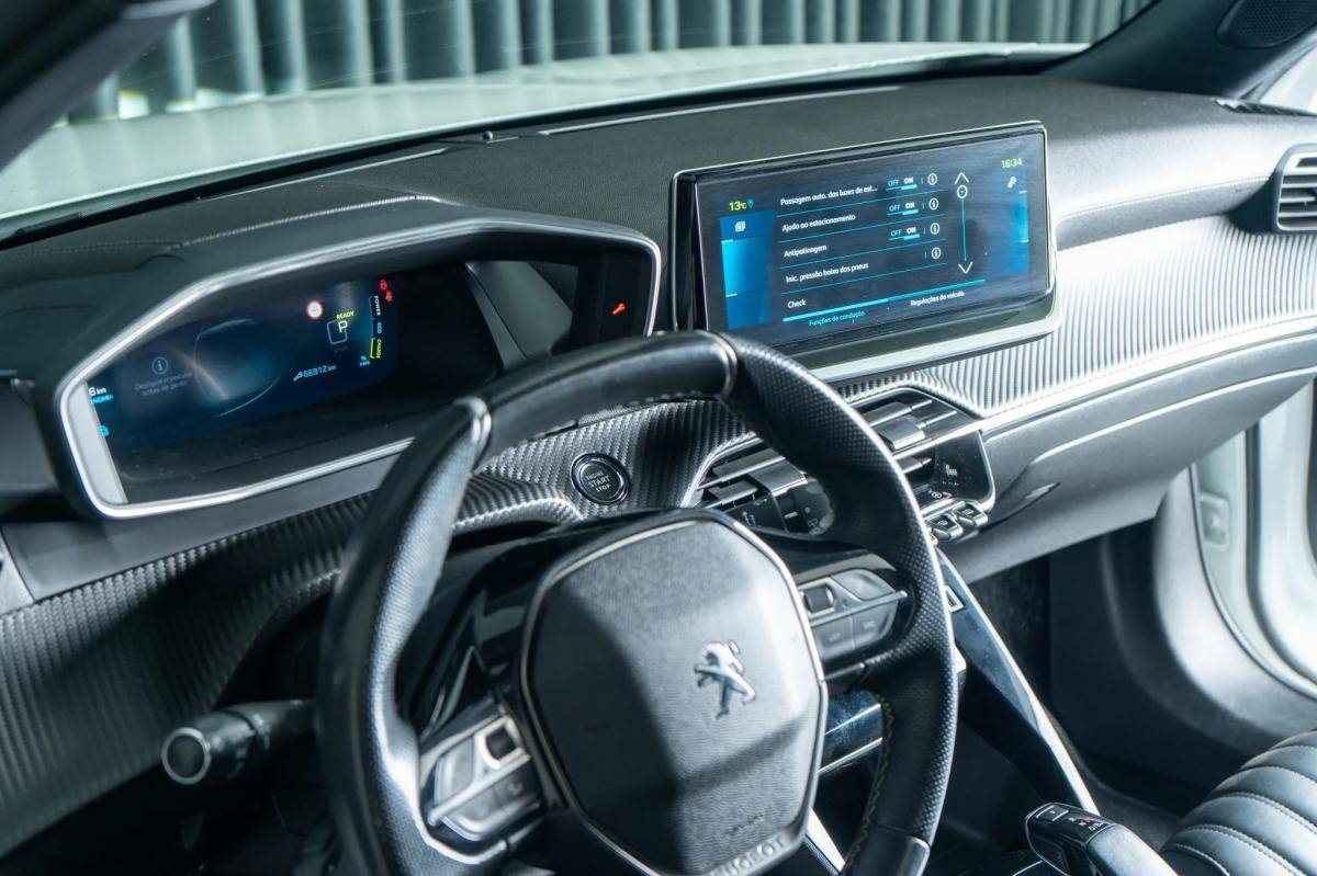 peugeot-2008-2020-eletrico-500cc