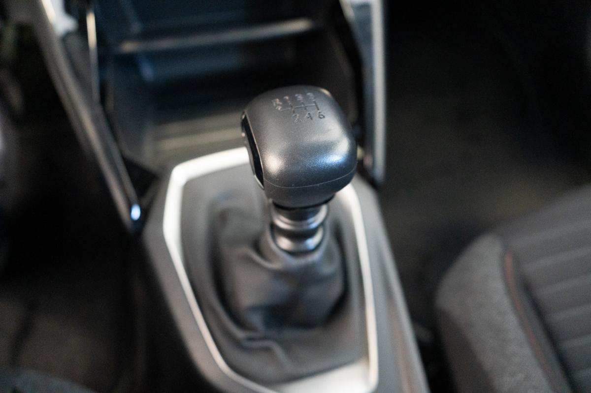 peugeot-2008-2021-gasolina-1199cc