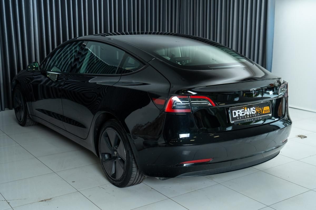 tesla-model-3-2023-eletrico-500cc