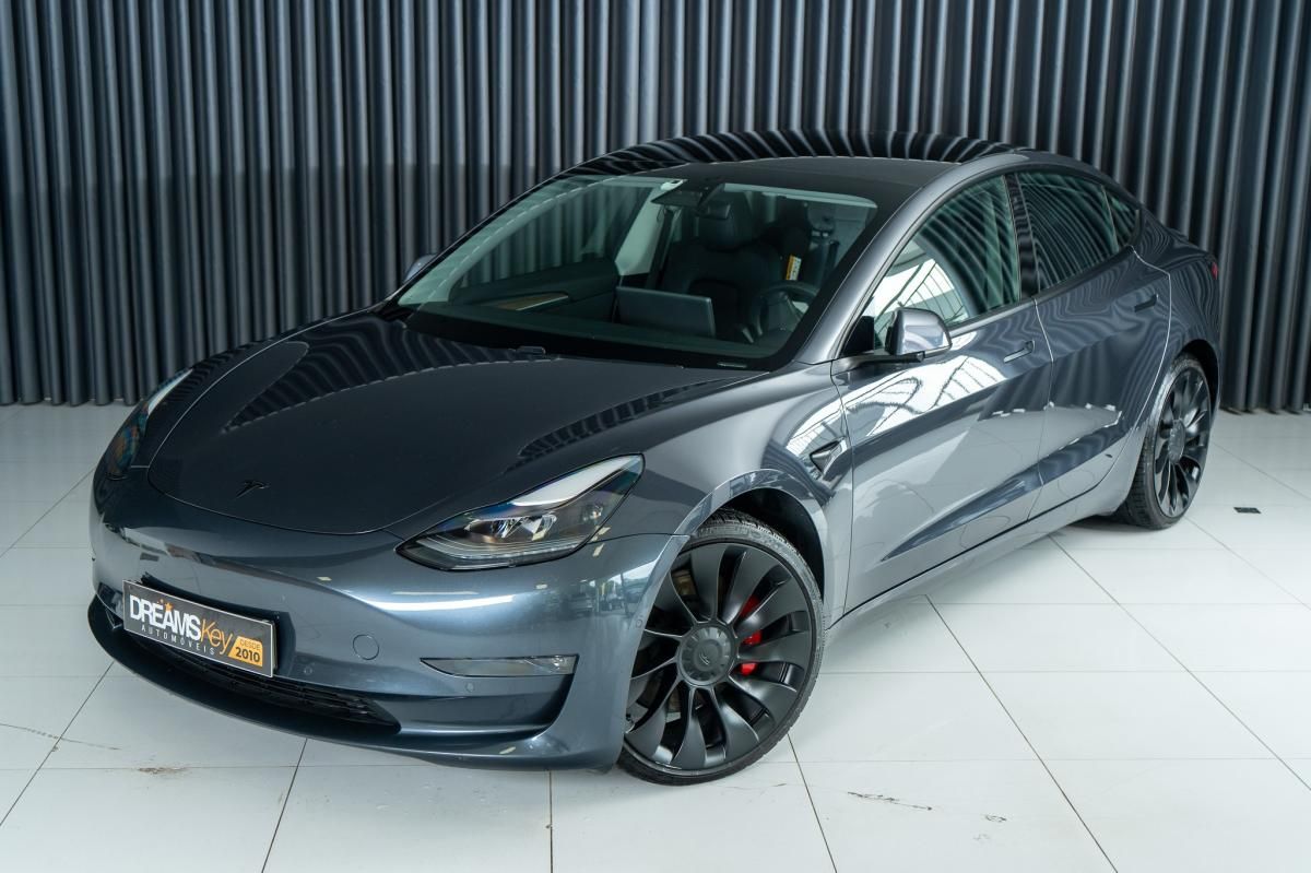 tesla-model-3-2021-eletrico-500cc