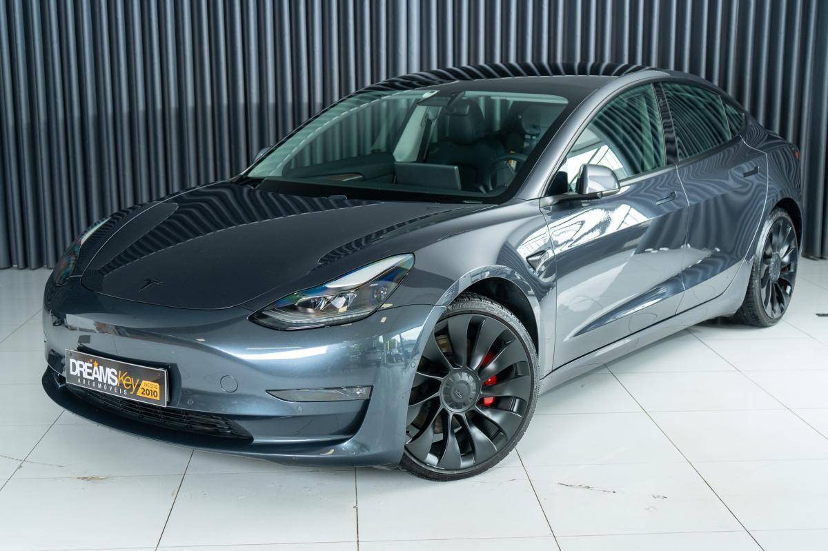 tesla-model-3-2021-eletrico-500cc