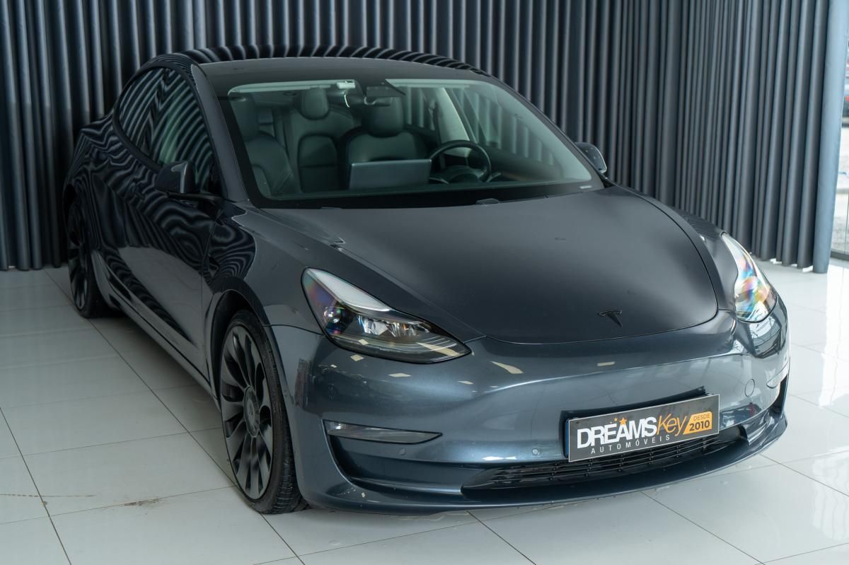 tesla-model-3-2021-eletrico-500cc