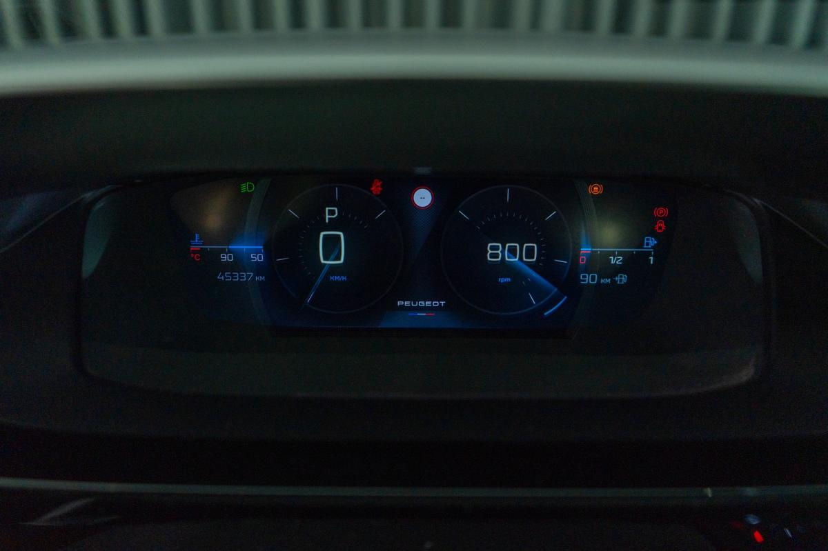 peugeot-308-2022-gasolina-1199cc