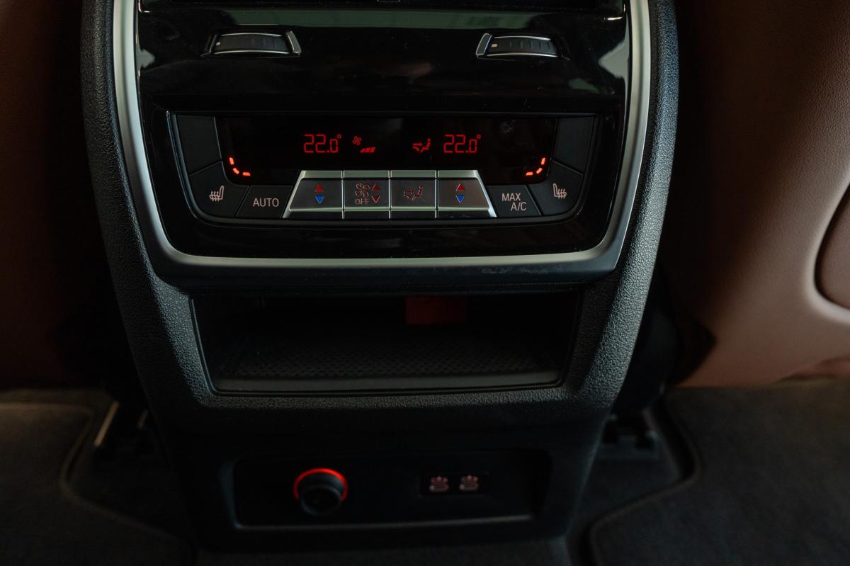 bmw-x7-2024-diesel-2993cc