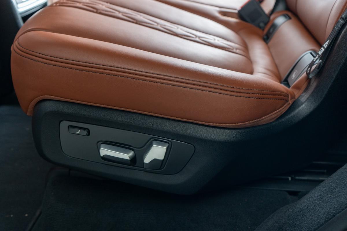 bmw-x7-2024-diesel-2993cc