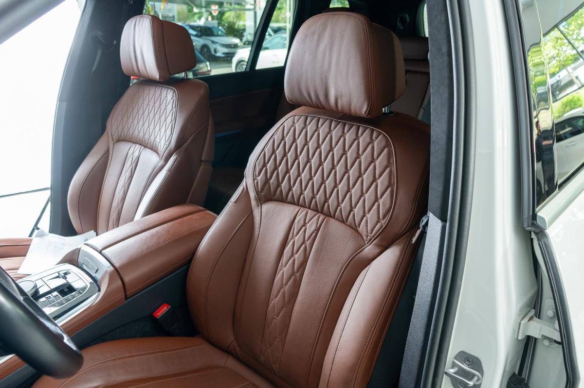 bmw-x7-2024-diesel-2993cc