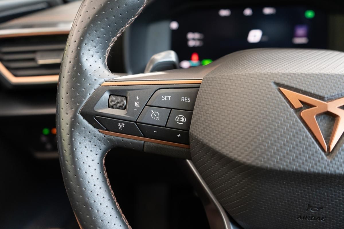 cupra-formentor-2023-hibrido-a-gasolina-1395cc