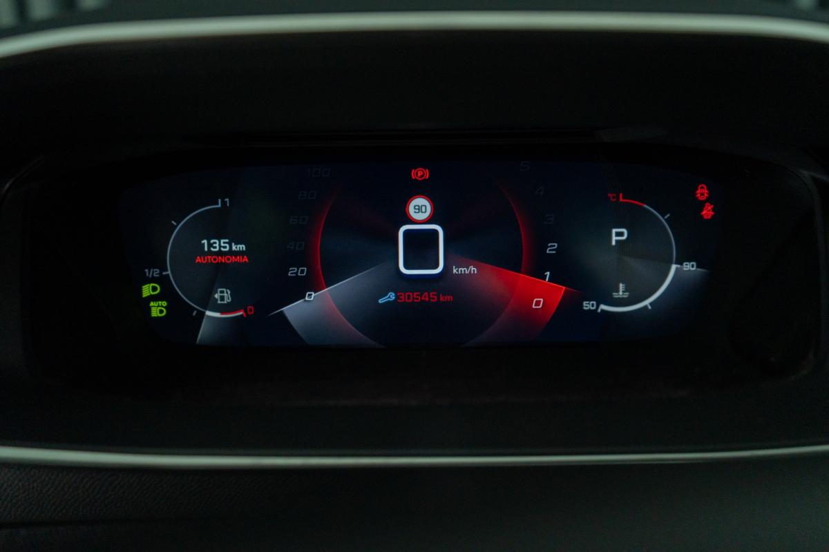peugeot-208-2023-gasolina-1199cc