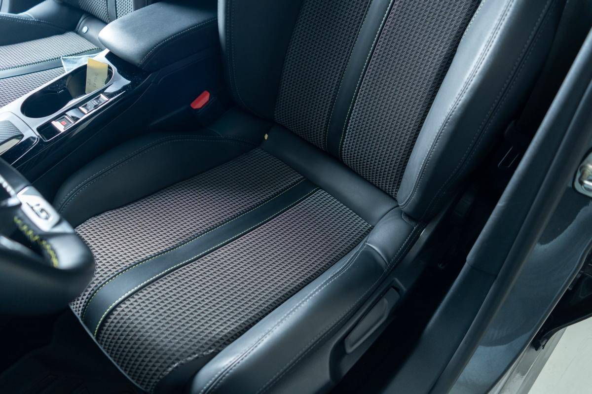 peugeot-208-2023-gasolina-1199cc