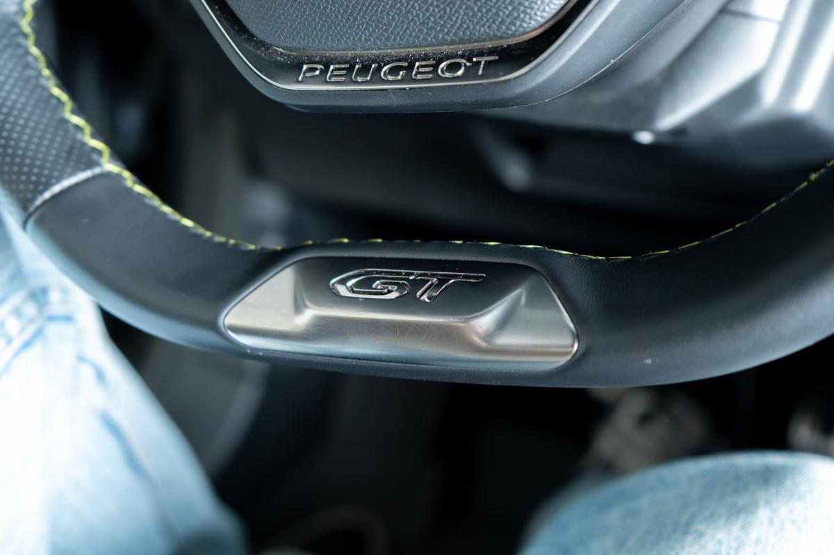 peugeot-208-2023-gasolina-1199cc