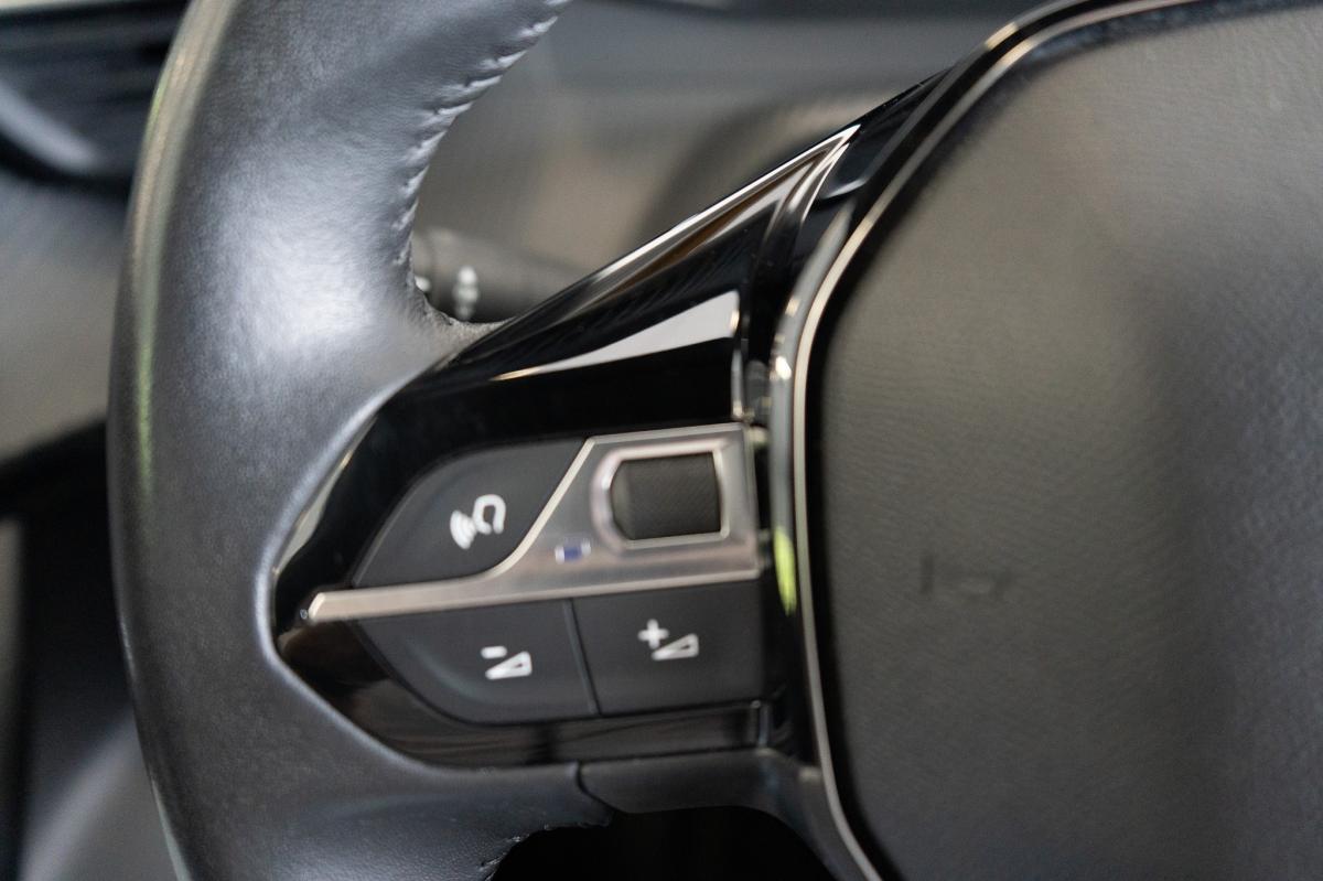peugeot-2008-2024-gasolina-1199cc