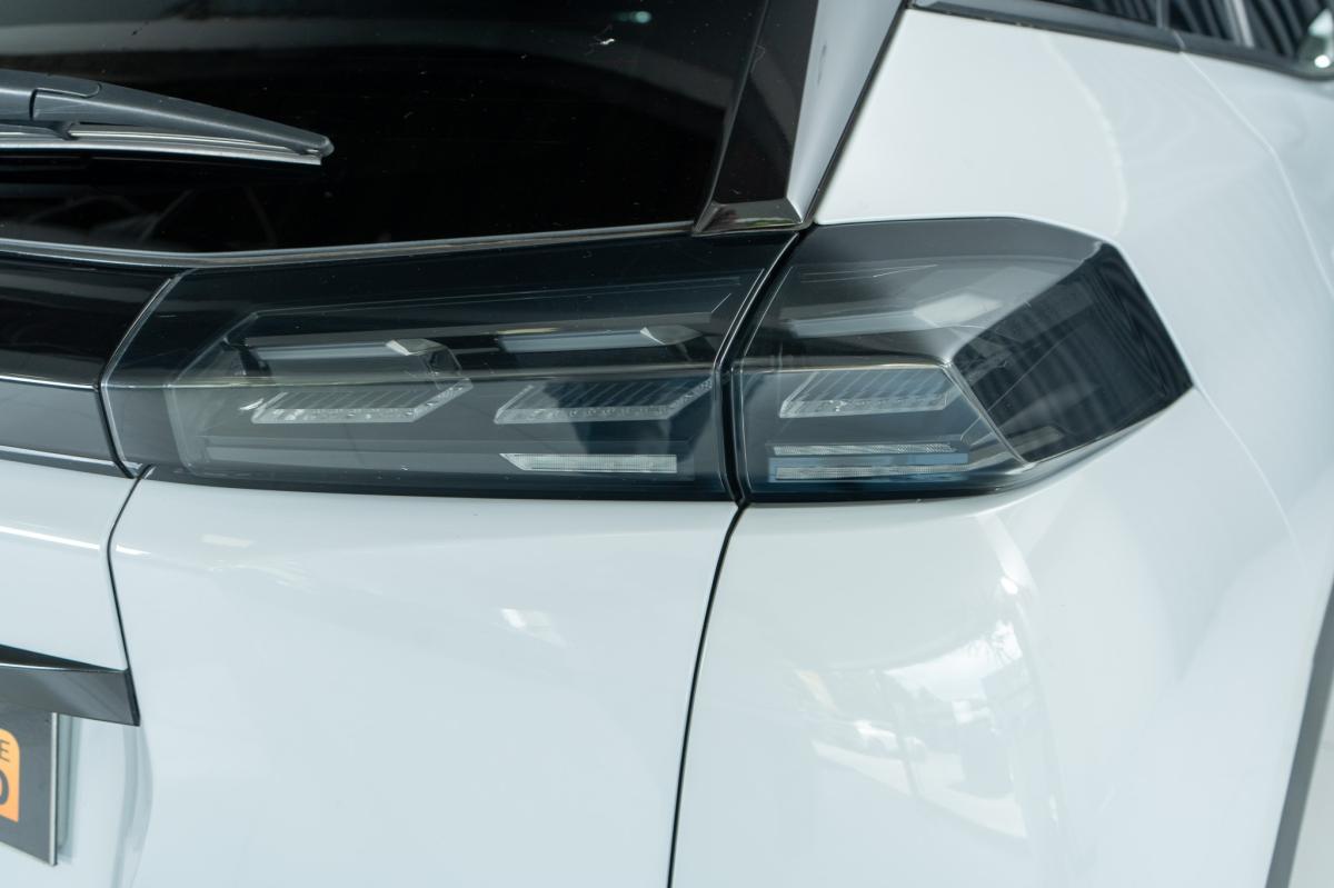 peugeot-2008-2024-gasolina-1199cc
