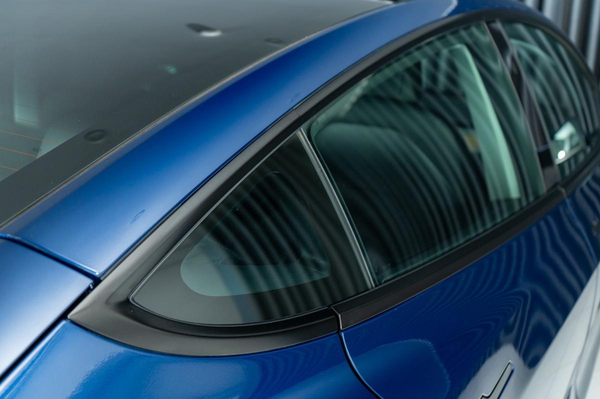 tesla-model-3-2023-eletrico-500cc