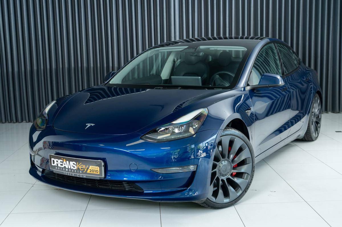 tesla-model-3-2023-eletrico-500cc
