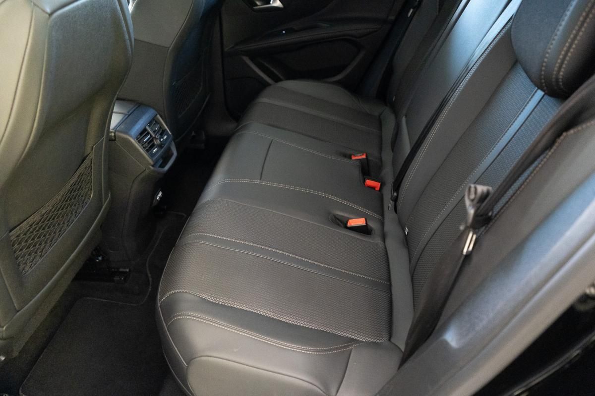 peugeot-3008-2022-hibrido-a-gasolina-1598cc