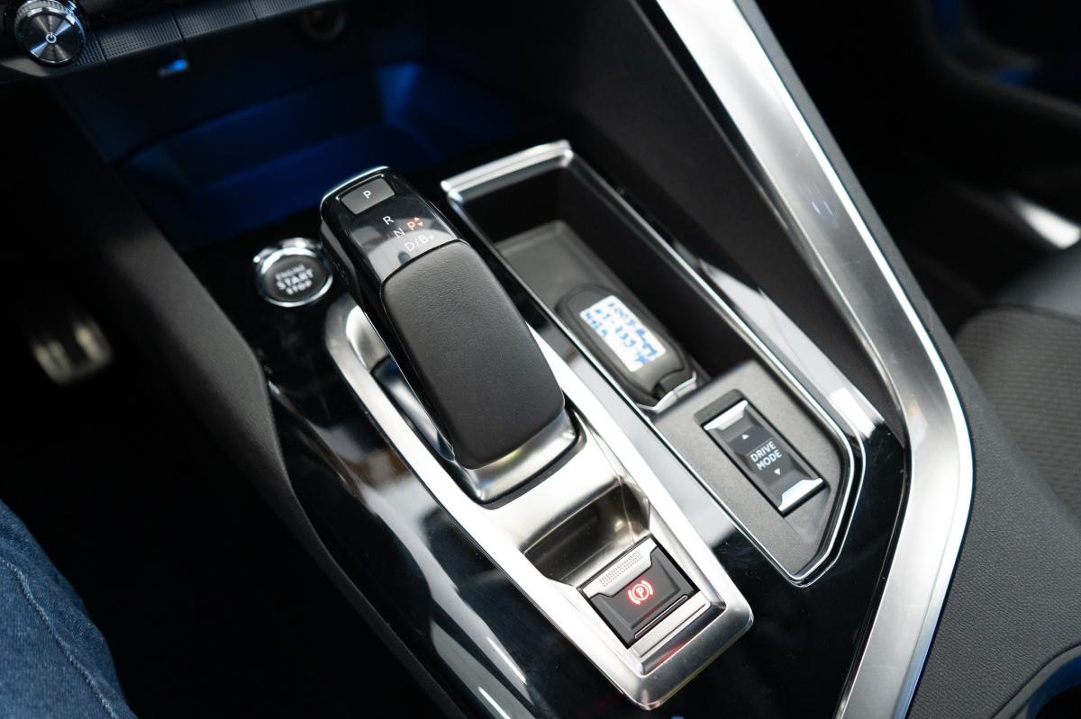 peugeot-3008-2022-hibrido-a-gasolina-1598cc