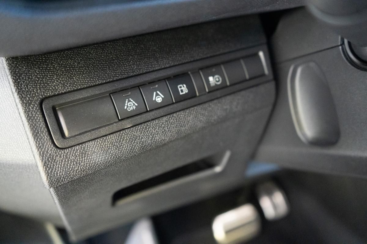 peugeot-3008-2022-hibrido-a-gasolina-1598cc