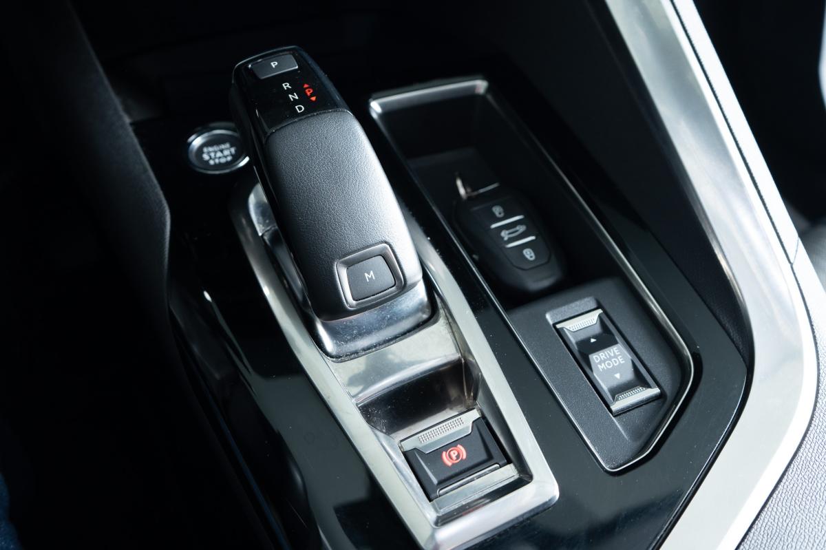 peugeot-3008-2022-gasolina-1199cc