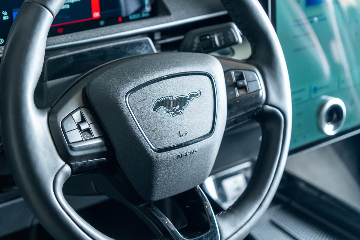 ford-mustang-2022-eletrico-0cc