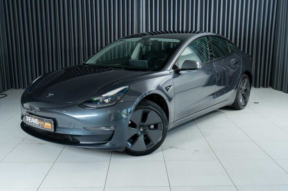 tesla-model-3-2023-eletrico-500cc