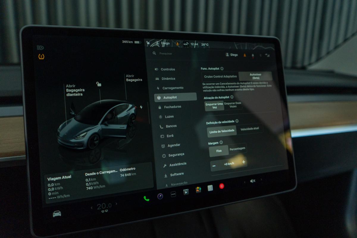 tesla-model-3-2023-eletrico-500cc