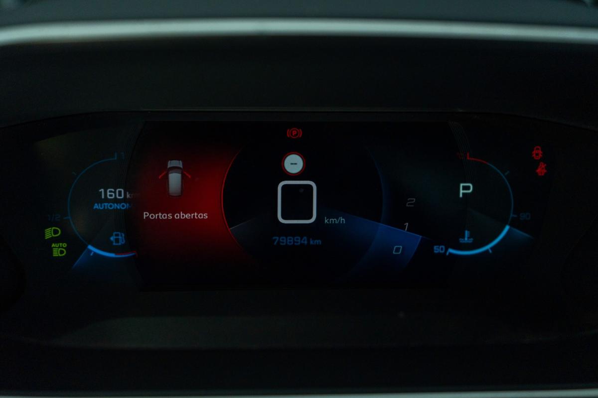 peugeot-208-2023-gasolina-1199cc