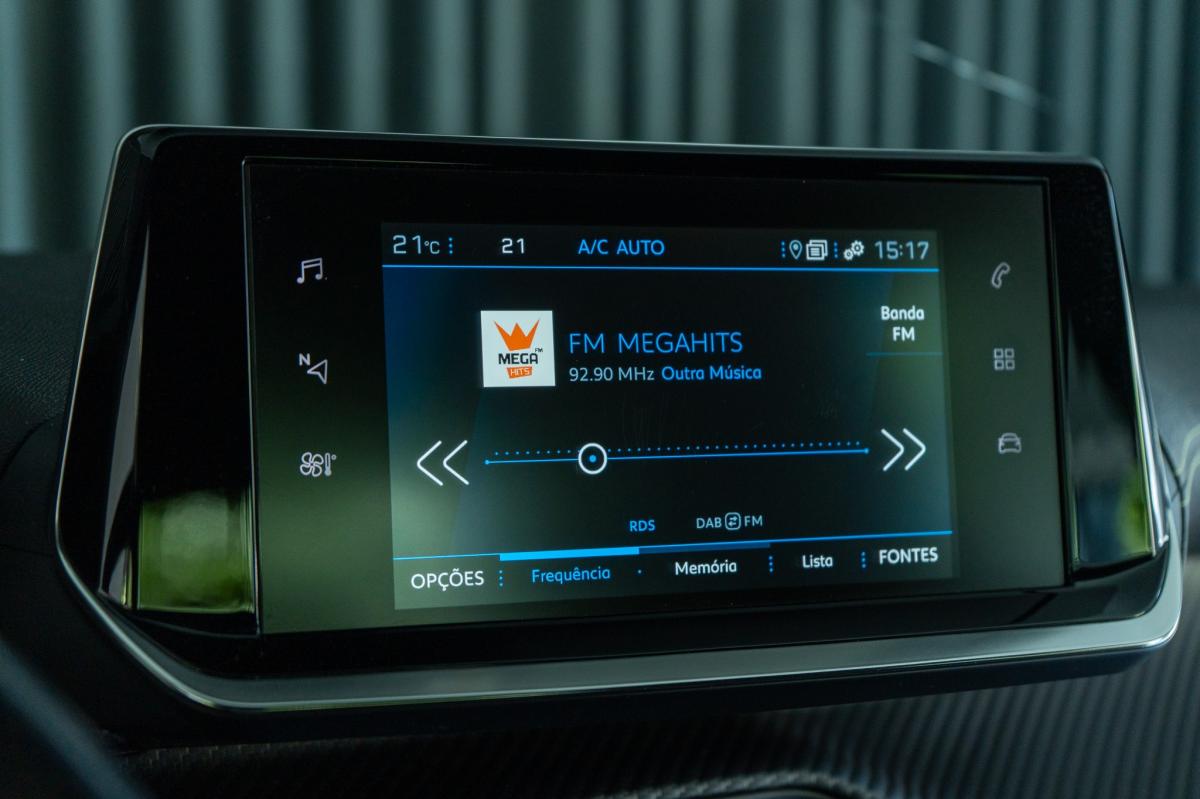 peugeot-208-2023-gasolina-1199cc