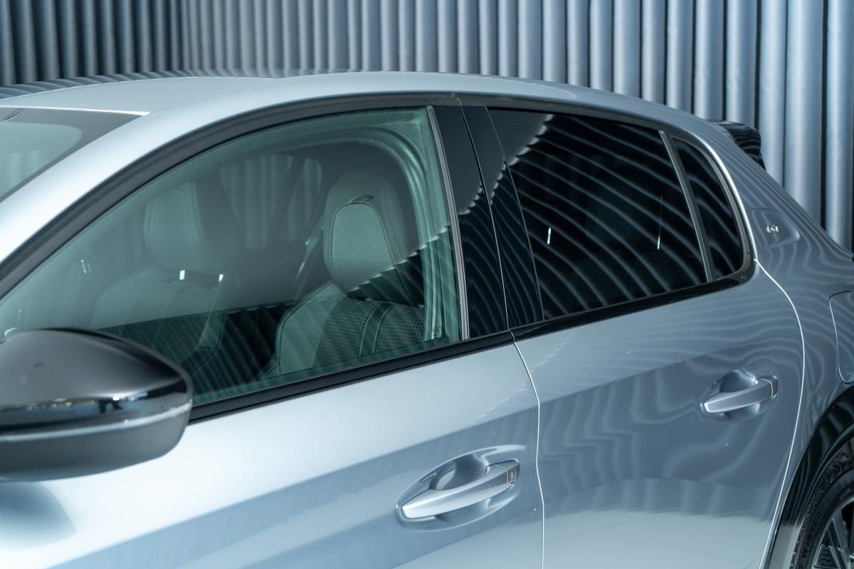 peugeot-208-2023-gasolina-1199cc