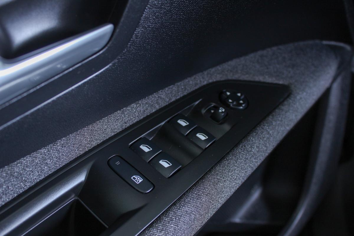 peugeot-3008-2020-gasolina-1199cc