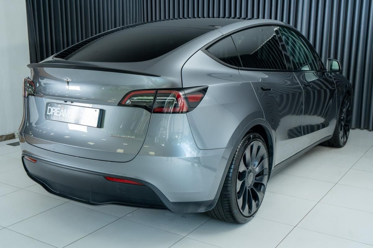 tesla-model-y-2023-eletrico-500cc