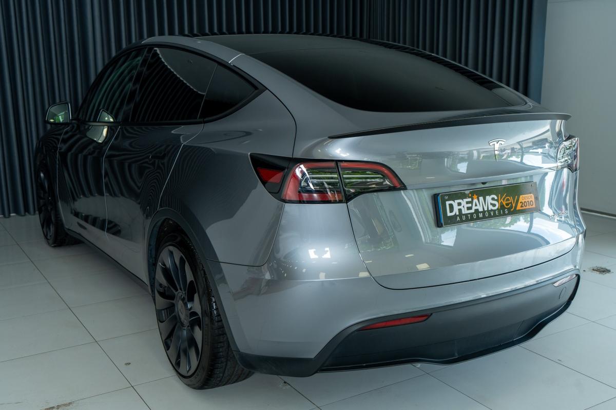 tesla-model-y-2023-eletrico-500cc