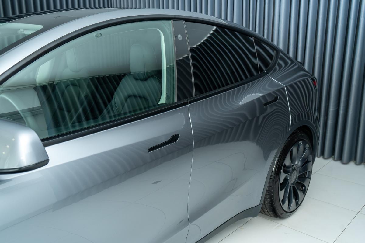 tesla-model-y-2023-eletrico-500cc