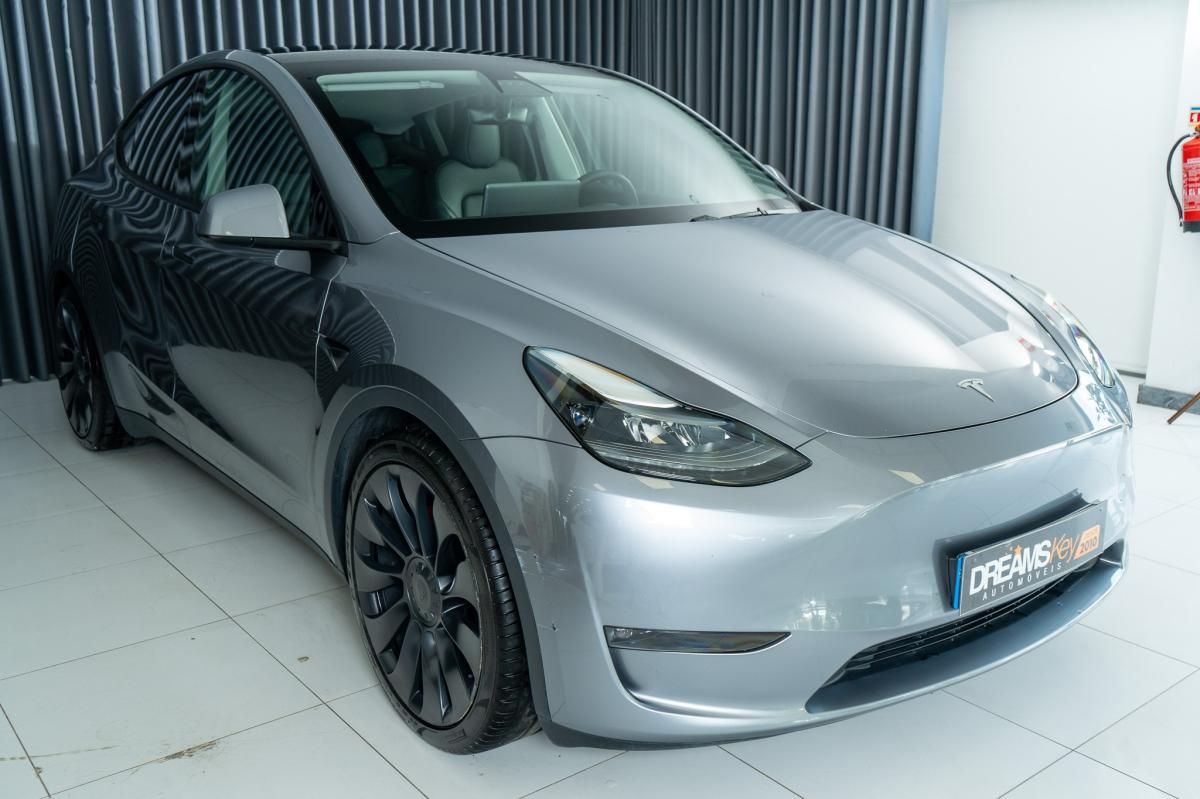 tesla-model-y-2023-eletrico-500cc
