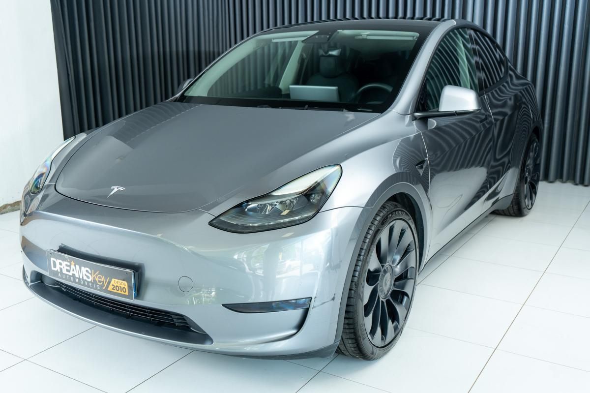 tesla-model-y-2023-eletrico-500cc