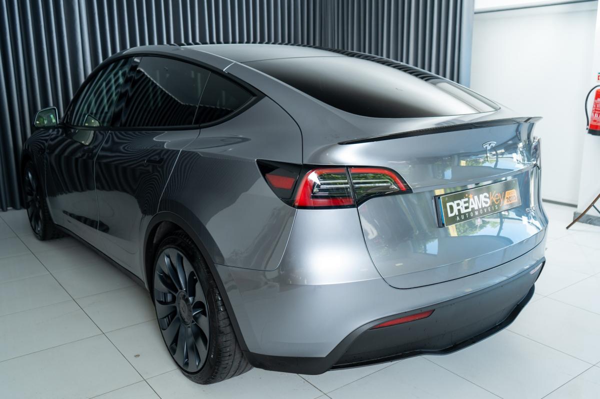 tesla-model-y-2023-eletrico-500cc