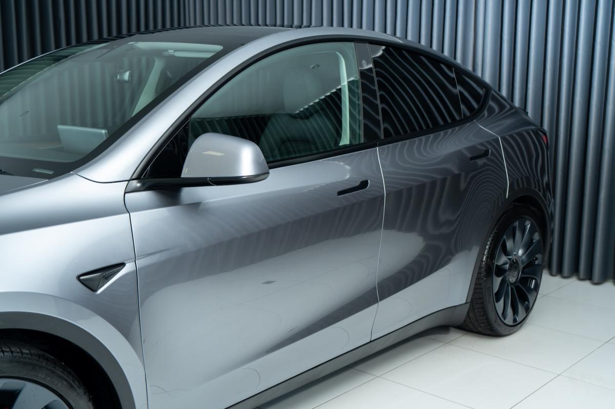 tesla-model-y-2023-eletrico-500cc