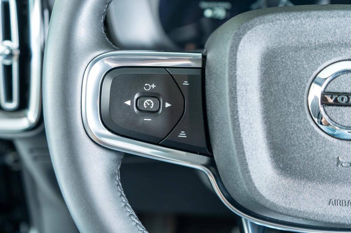 volvo-c40-2022-eletrico-500cc