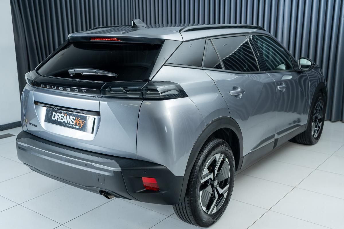 peugeot-2008-2023-gasolina-1199cc
