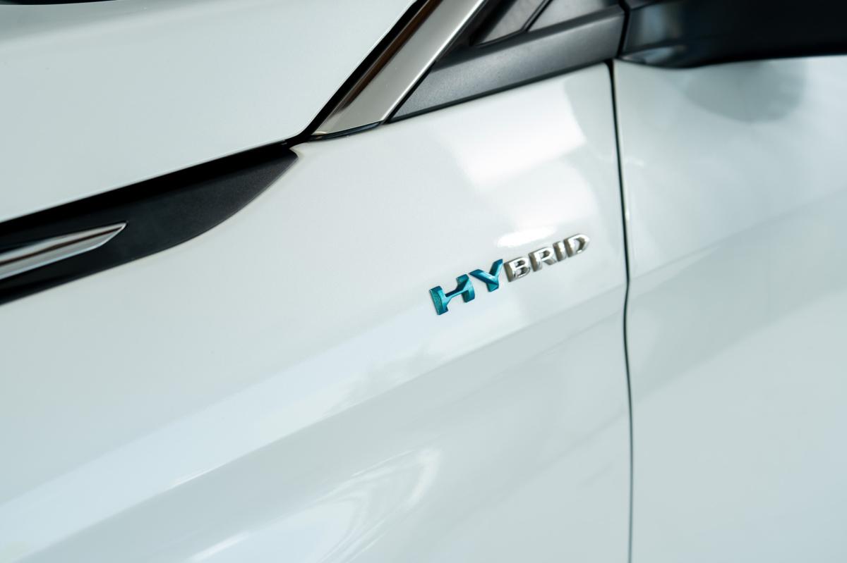 peugeot-3008-2022-hibrido-a-gasolina-1598cc