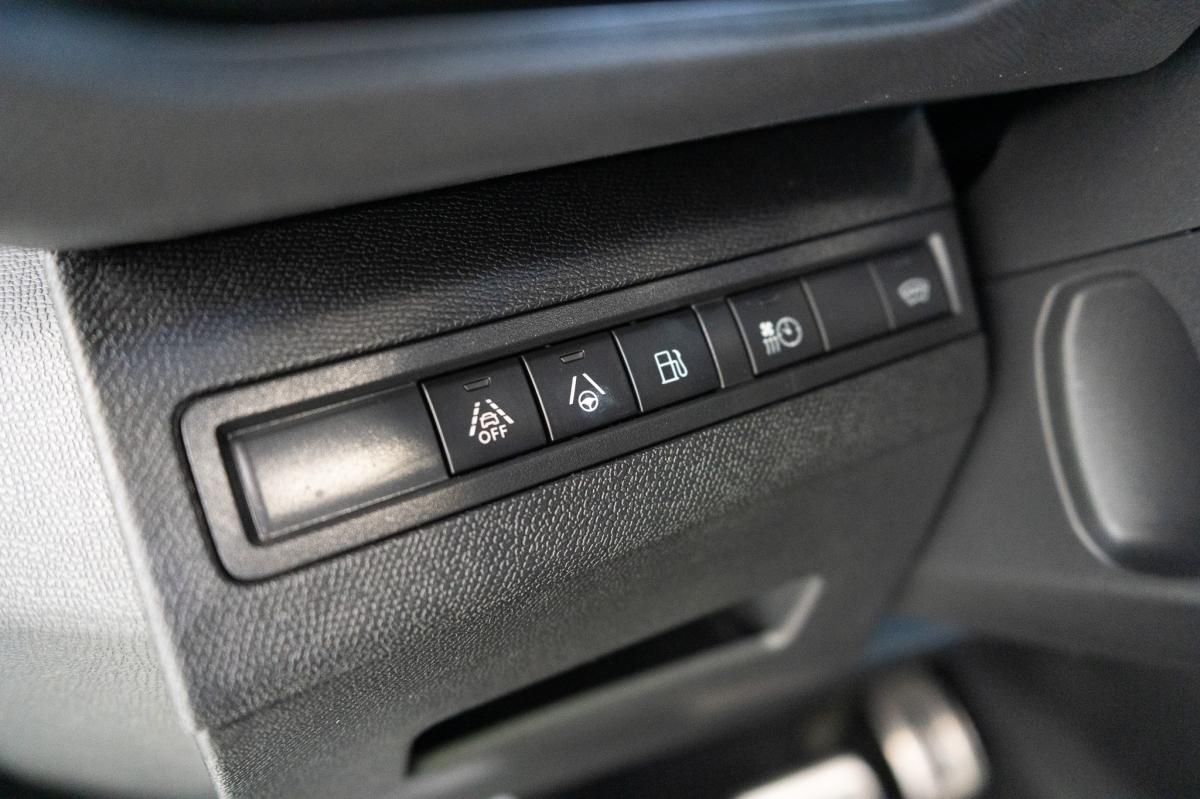 peugeot-3008-2022-hibrido-a-gasolina-1598cc