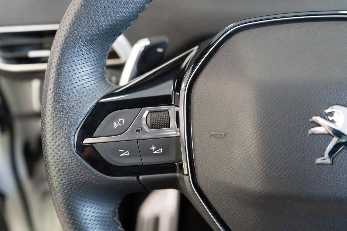 peugeot-3008-2022-hibrido-a-gasolina-1598cc