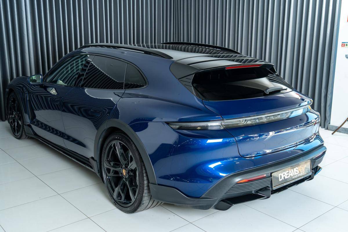porsche-taycan-2022-eletrico-500cc