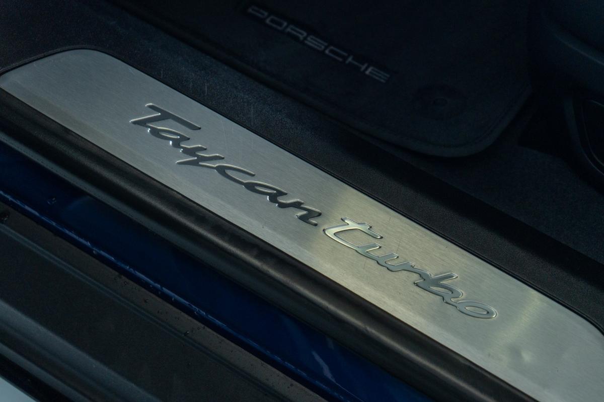 porsche-taycan-2022-eletrico-500cc
