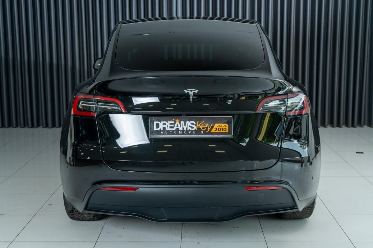 tesla-model-y-2023-eletrico-500cc