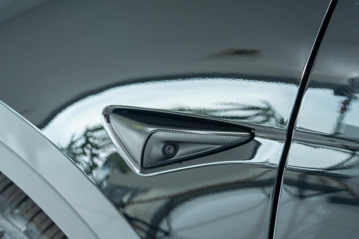 tesla-model-y-2023-eletrico-500cc