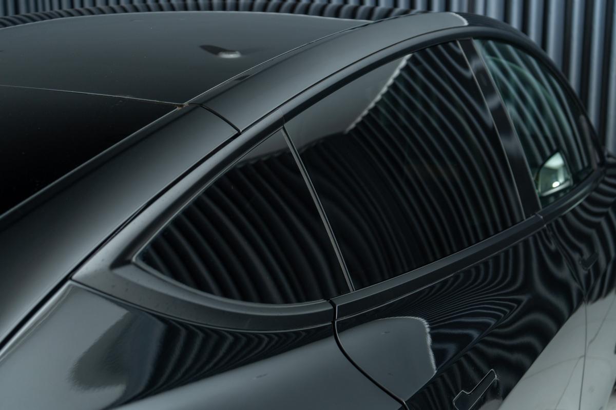 tesla-model-y-2023-eletrico-500cc